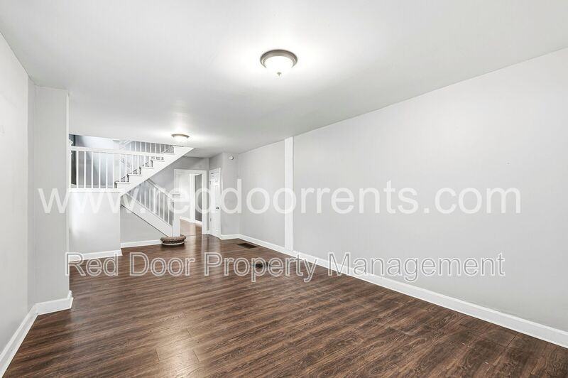 218 Jefferson Ave - Photo 4 of 26