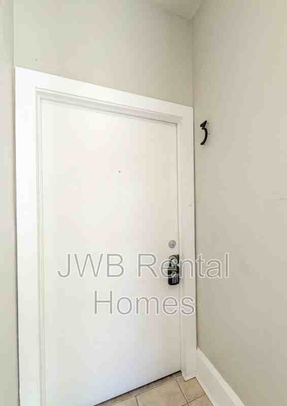 2743 Vernon Ter #3 - Photo 2 of 10