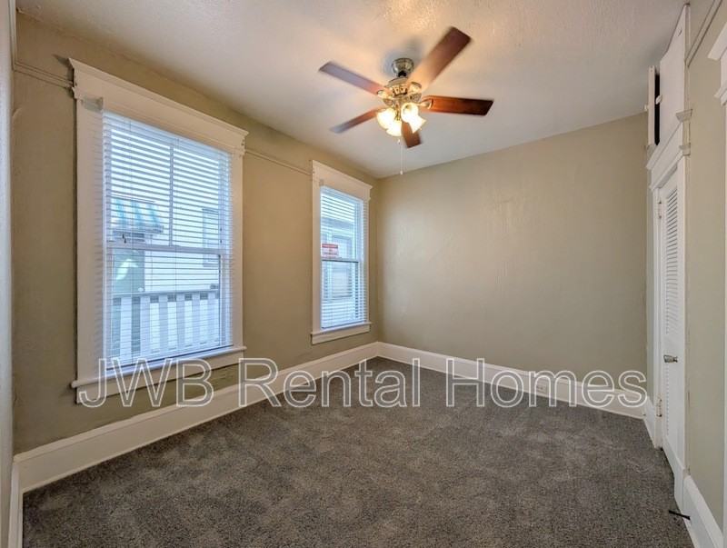 2743 Vernon Ter #3 - Photo 7 of 10