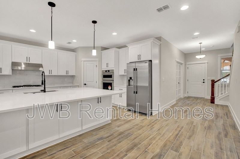 8859 Amalfi Ct - Photo 4 of 47