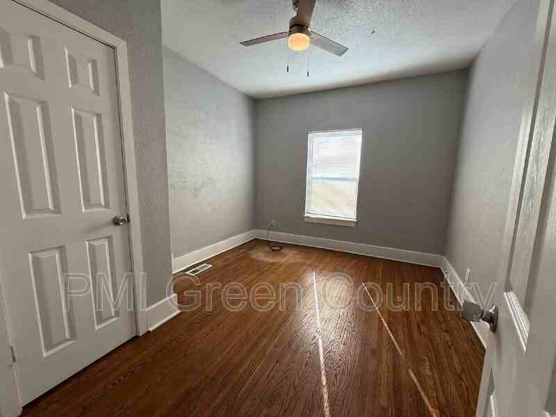 620 S Zunis Ave - Photo 5 of 16