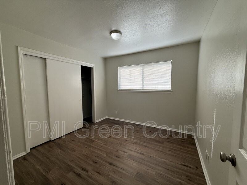 917 N Yale Ave #124 - Photo 5 of 11