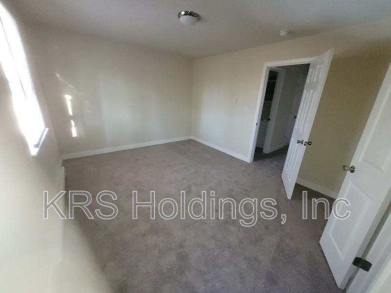 1517 Halifax St #14 - Photo 2 of 15