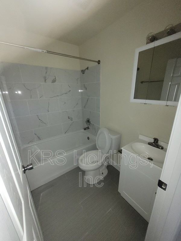 1517 Halifax St #14 - Photo 3 of 15