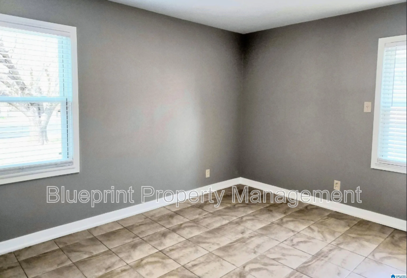 513 10th Ave S - Photo 5 of 13