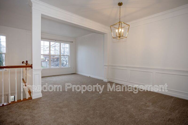 8150 Rainwater Cir - Photo 5 of 48