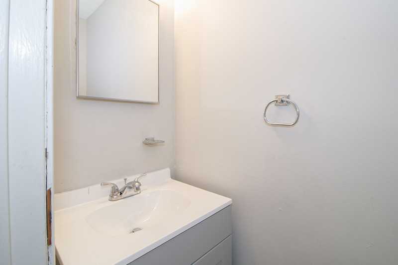 814 814 #A - Photo 7 of 24