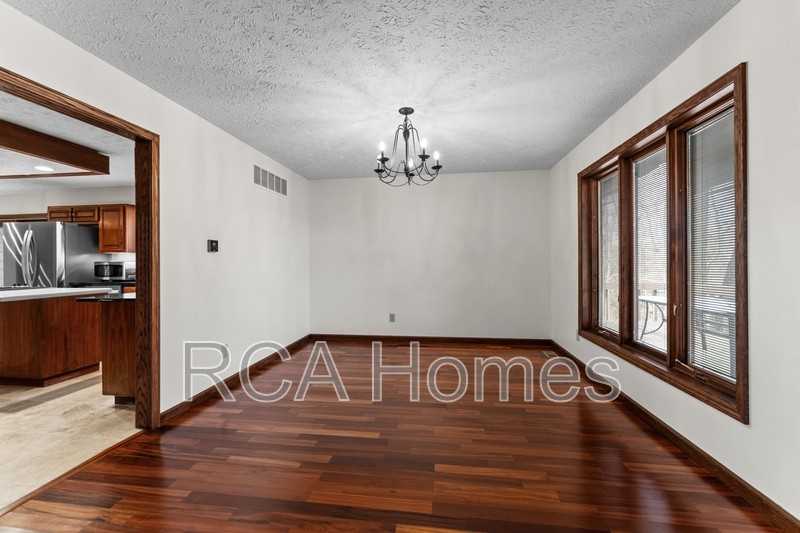 8820 W 46th St - Photo 5 of 22