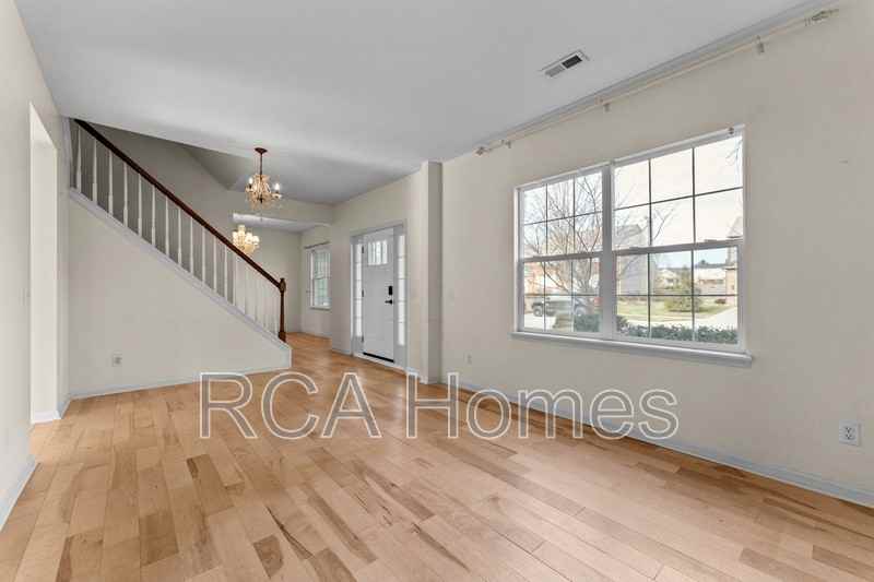 45 E Wisteria Way - Photo 2 of 22