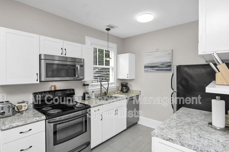 1035 Kinard Ct - Photo 7 of 17