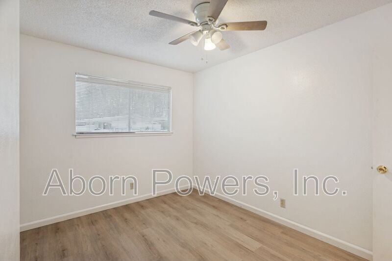 2807 Manor Dr #2813 - Photo 6 of 10