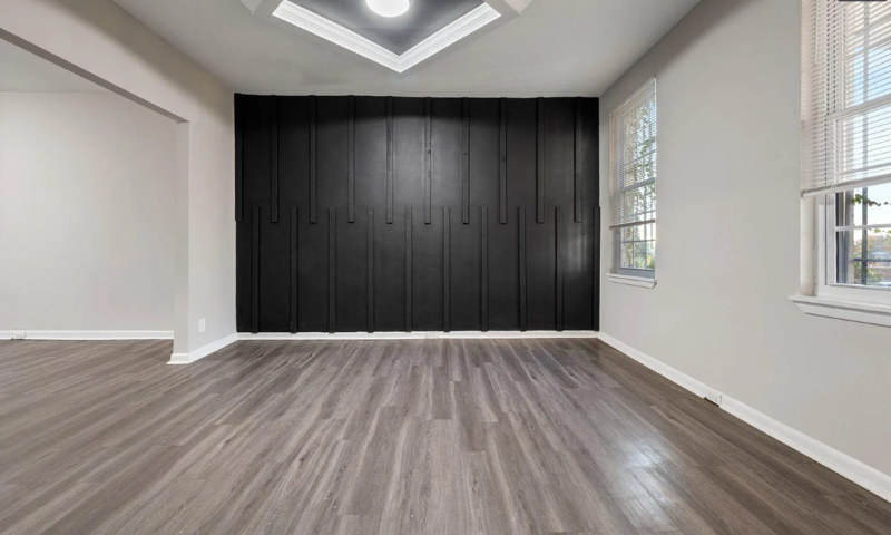 281X W Franklin St - Photo 5 of 22