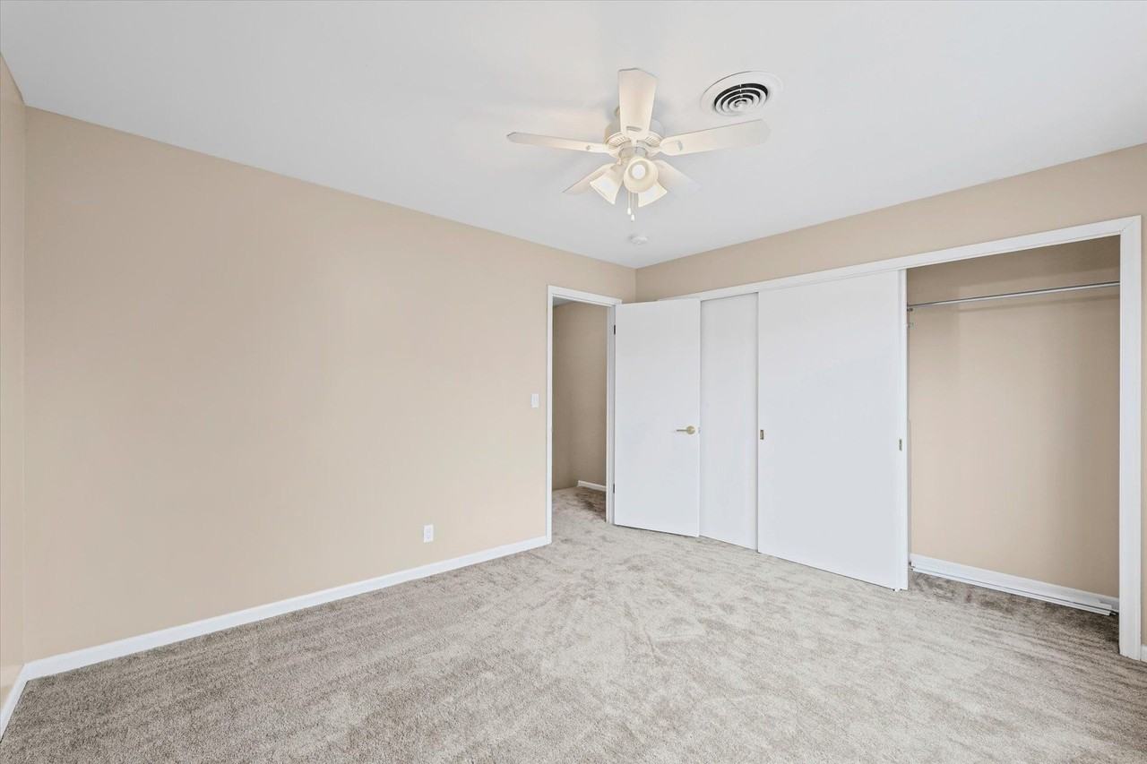 2006 E Lincoln St - Photo 5 of 23