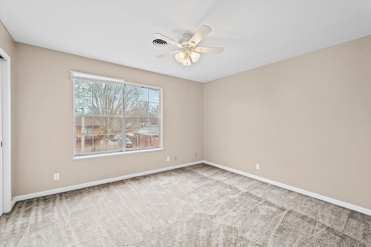 2006 E Lincoln St - Photo 6 of 23