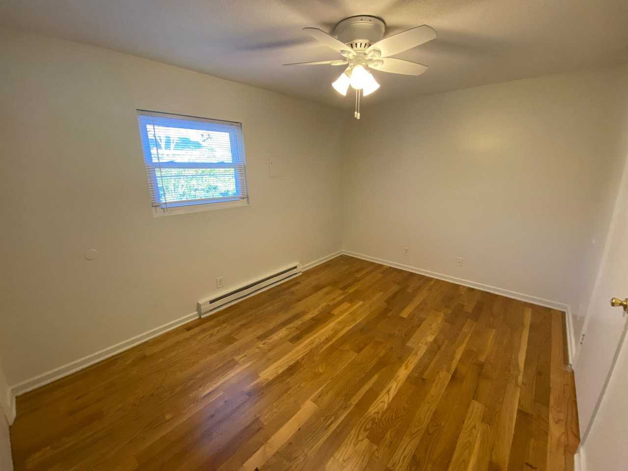 1212 W Chapel Hill St - Photo 7 of 11