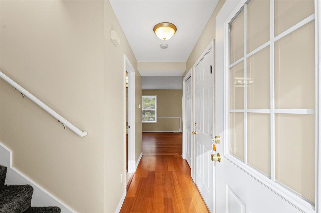 916 E Baker St - Photo 2 of 23