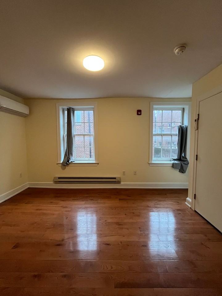 510 S Front St #1R - Photo 6 of 20