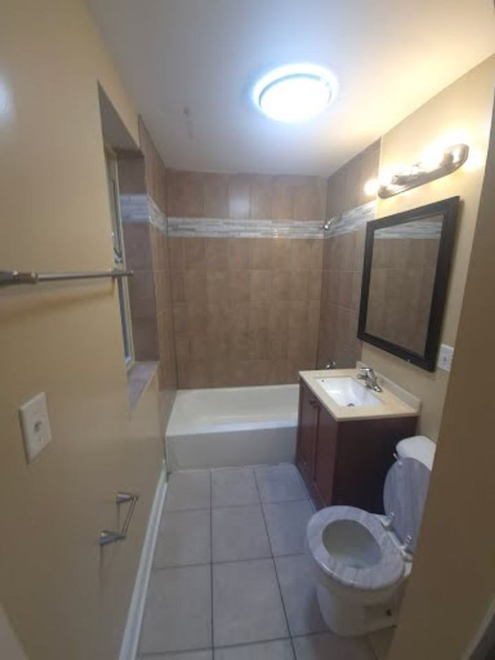 200 N Kenneth - Photo 4 of 5