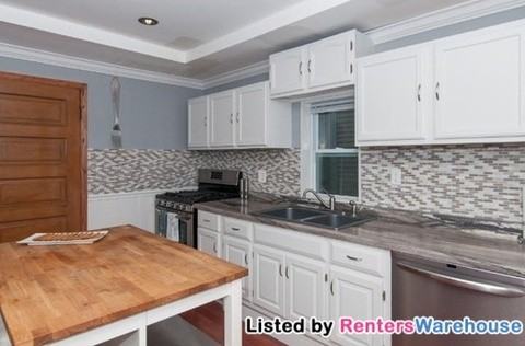 1578 7th St E - Photo 3 of 10