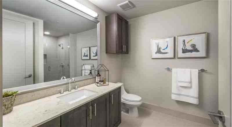 N Houston St - Photo 7 of 19