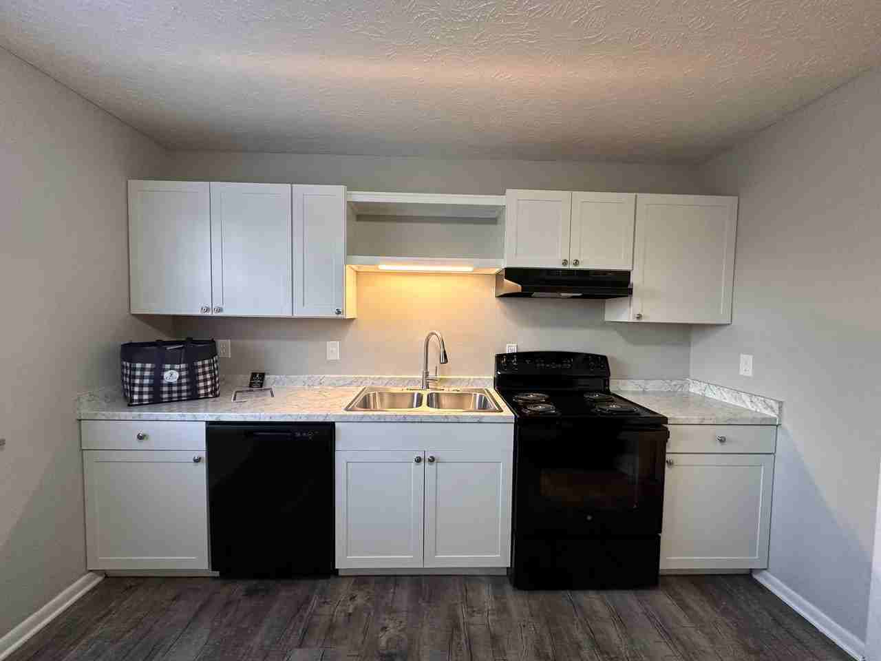 Rand at Mimosa Apartments - Photo 4 of 18