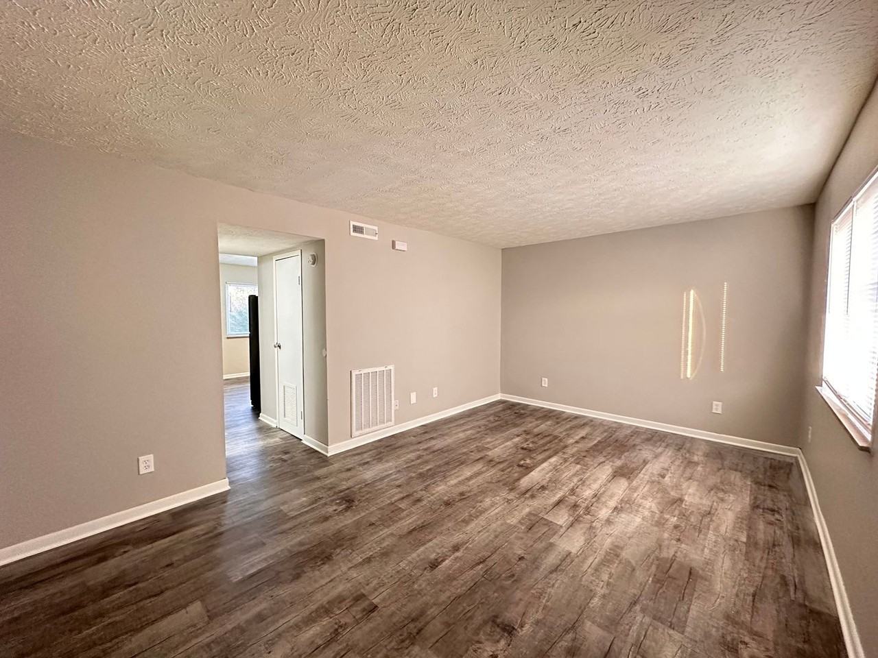 Rand at Mimosa Apartments - Photo 7 of 18