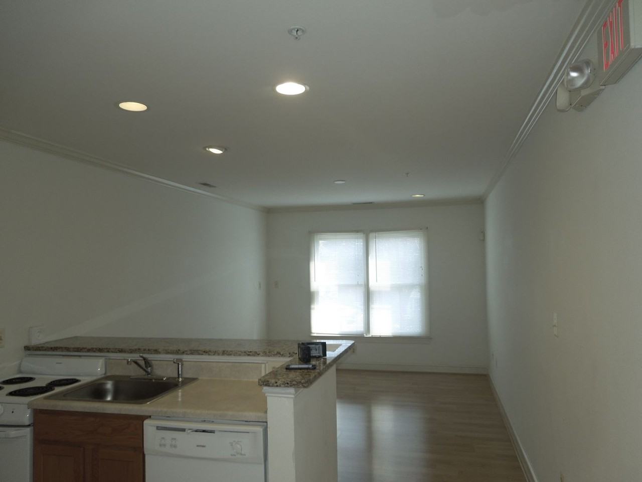 107 Royal Street SW - Photo 2 of 5