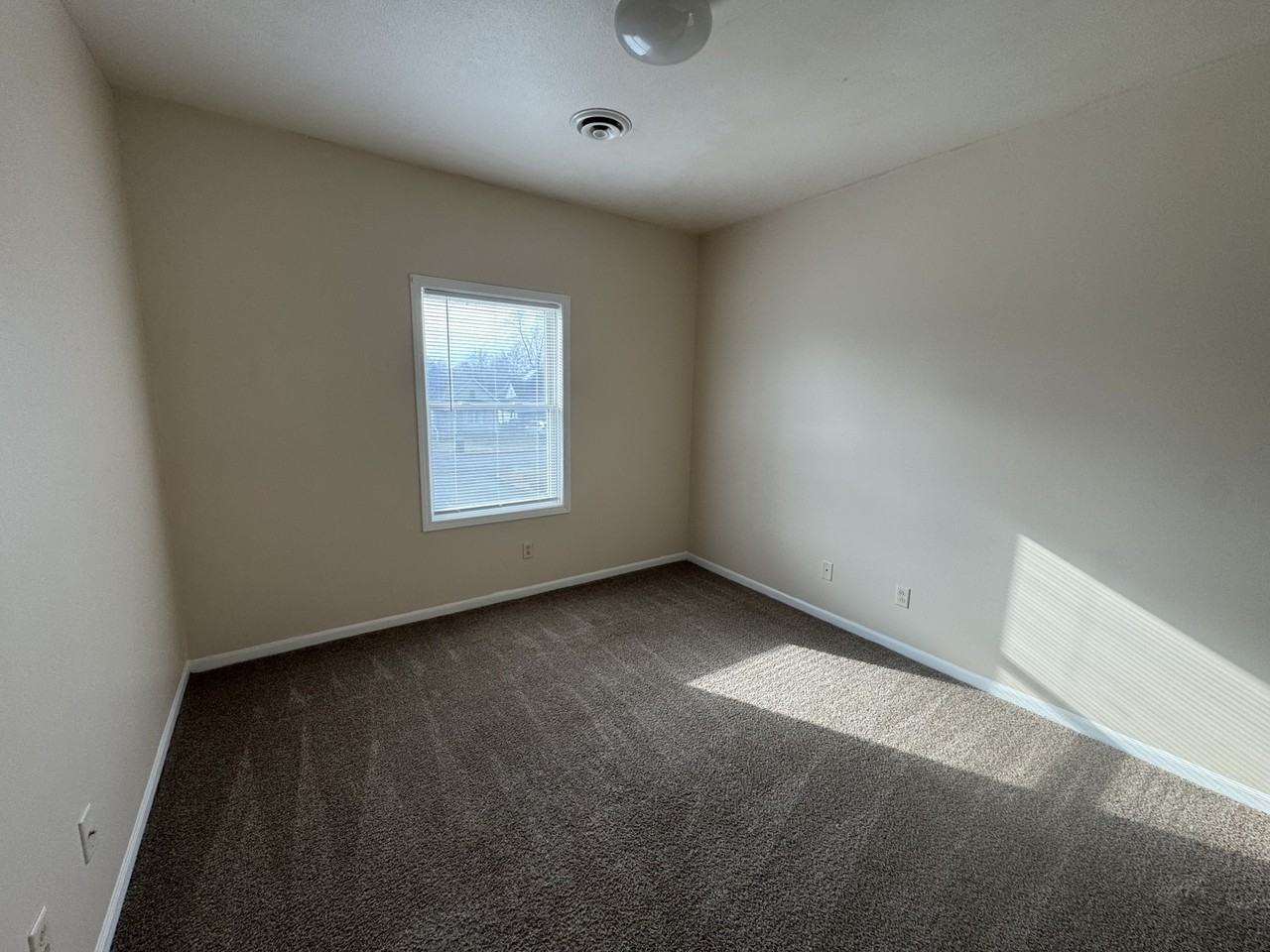 1400 North Avenue - Photo 4 of 50