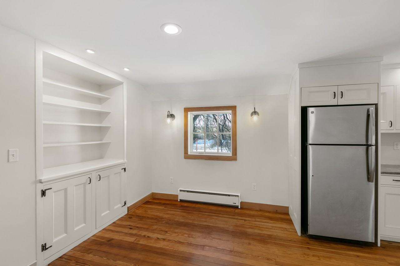 367 Church Street - Photo 5 of 34