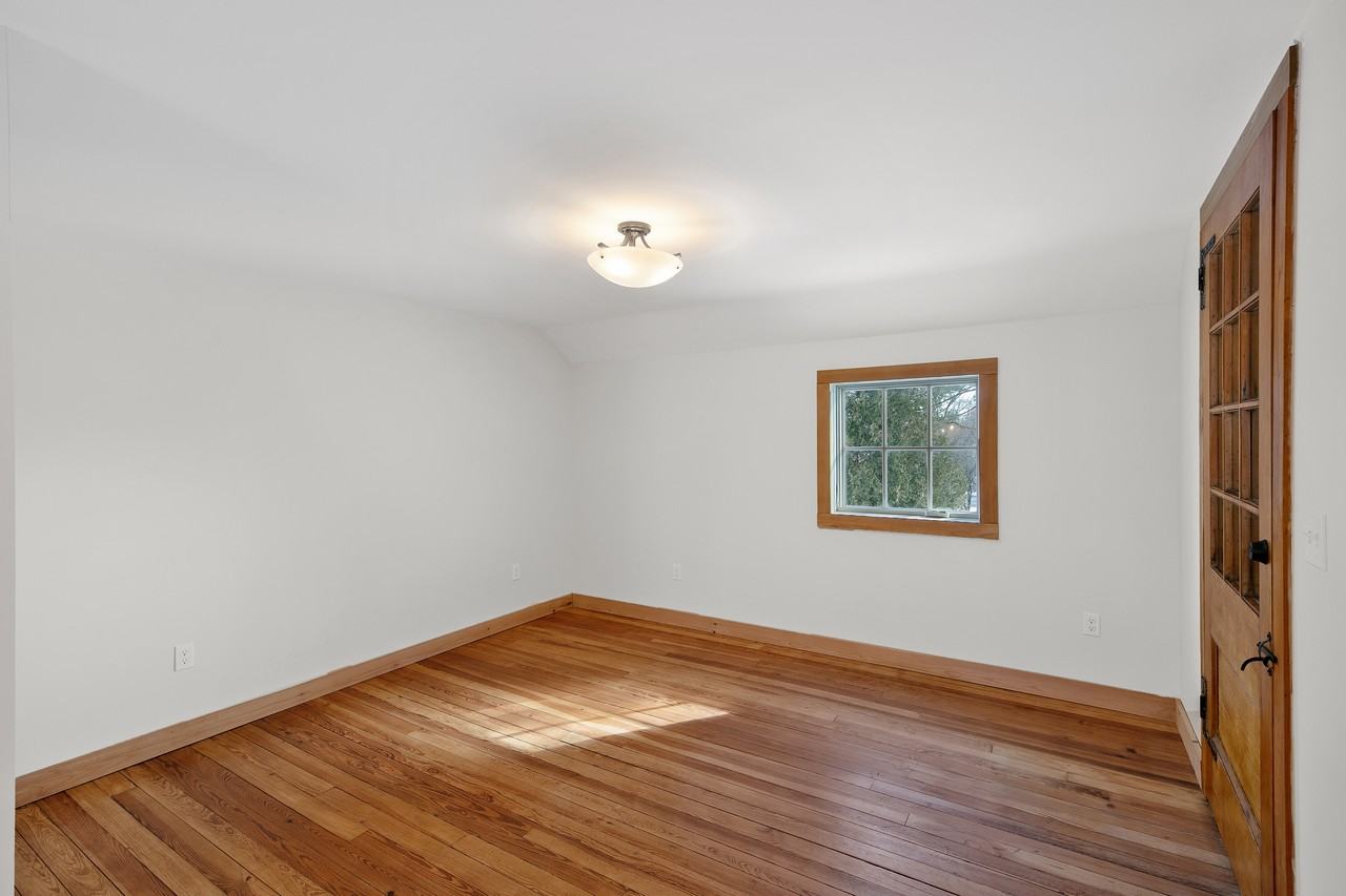 367 Church Street - Photo 7 of 34