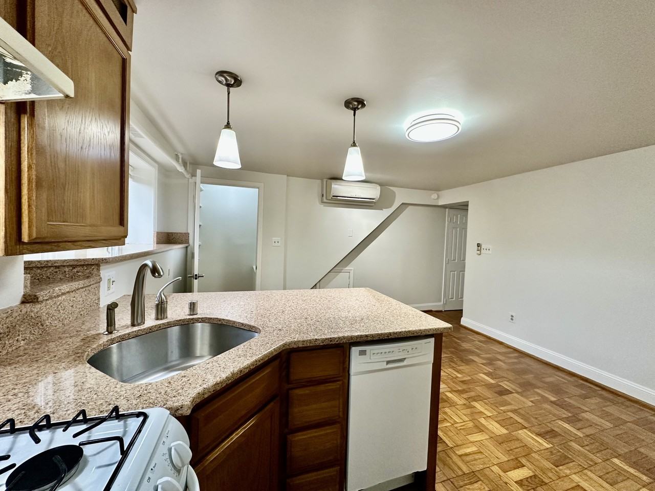 814 S. Patrick St. - Photo 4 of 31