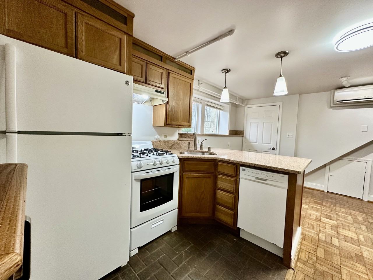 814 S. Patrick St. - Photo 5 of 31