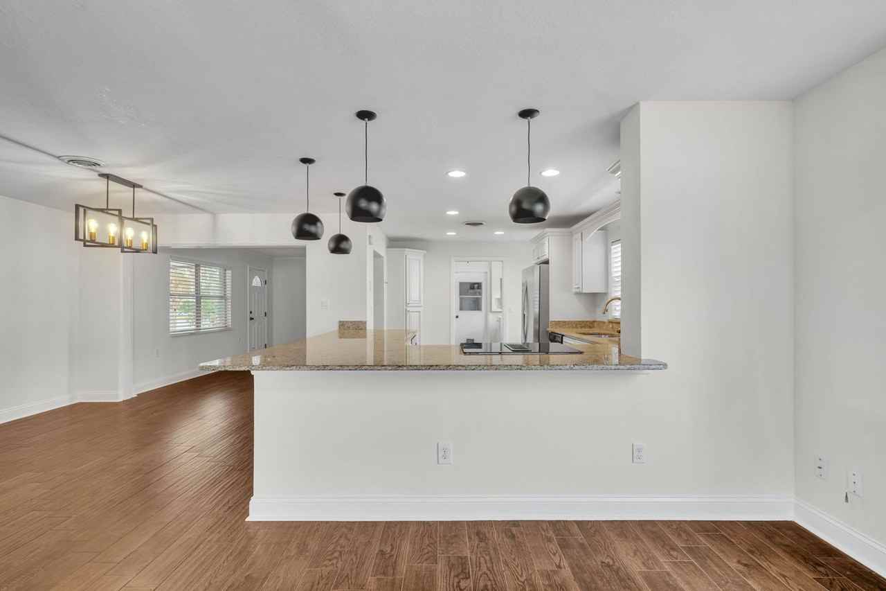 2862 Kings Deer Rd - Photo 5 of 33