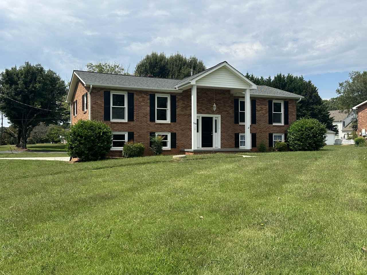 5100 Murray Road - Photo 2 of 11