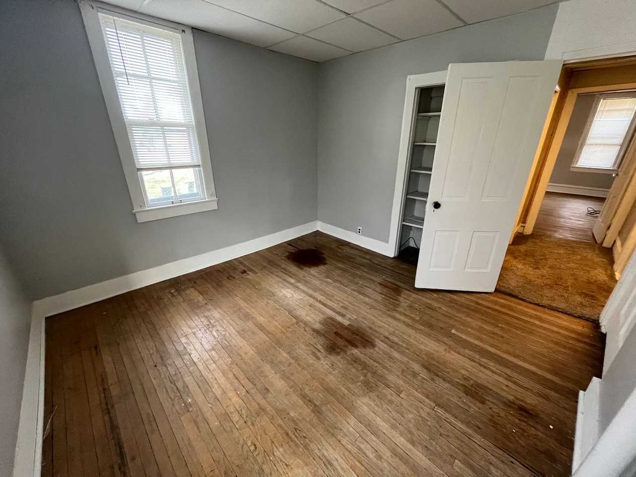 507 Plum St - Photo 6 of 9