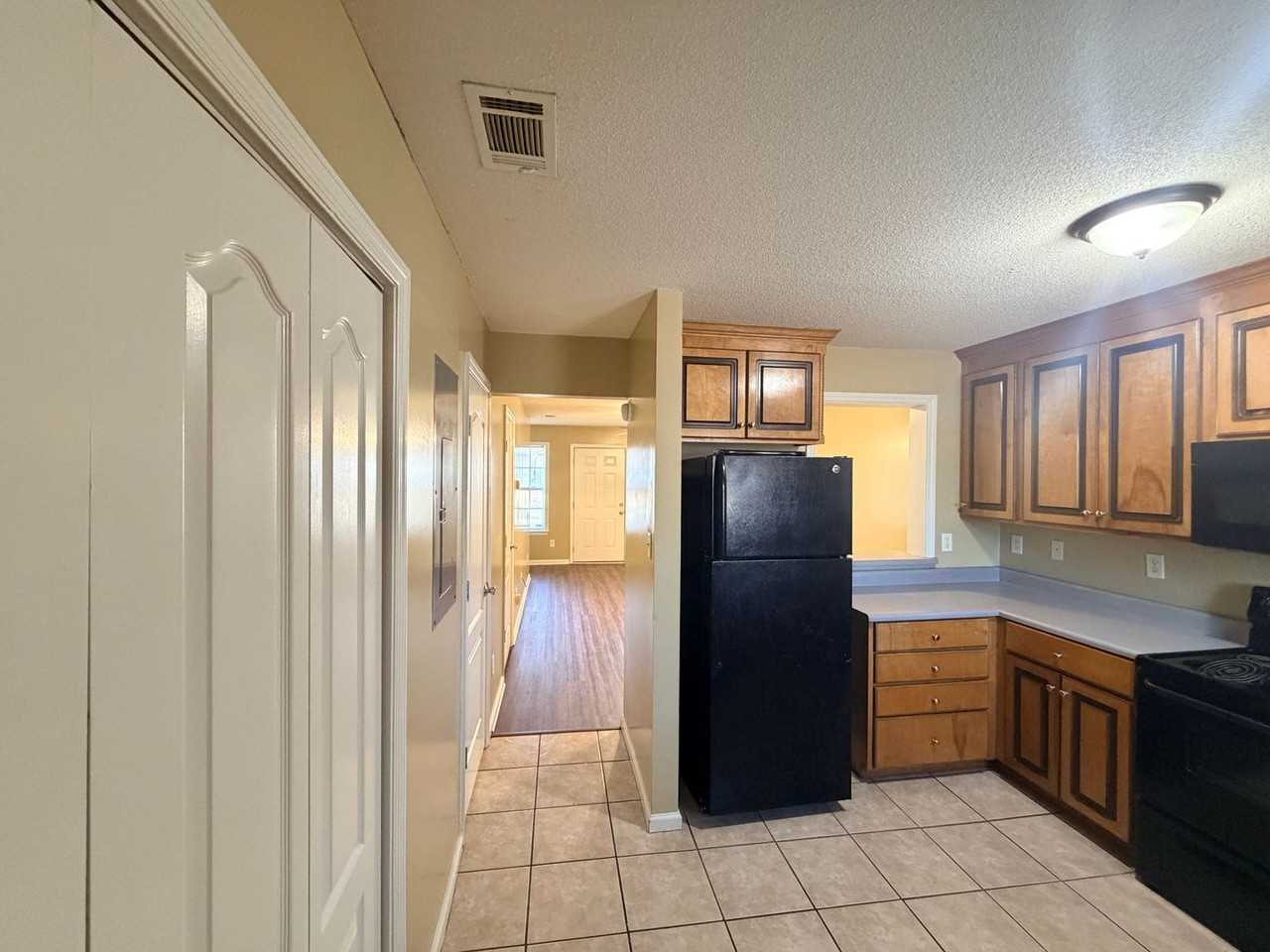 2709 Pineview Dr #A - Photo 6 of 24