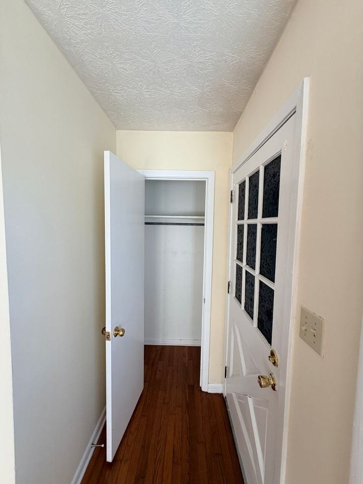 4112 Oak Dr - Photo 5 of 21