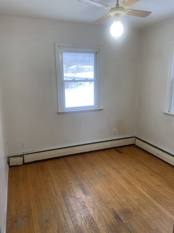 120 Delaware Ave - Photo 4 of 8