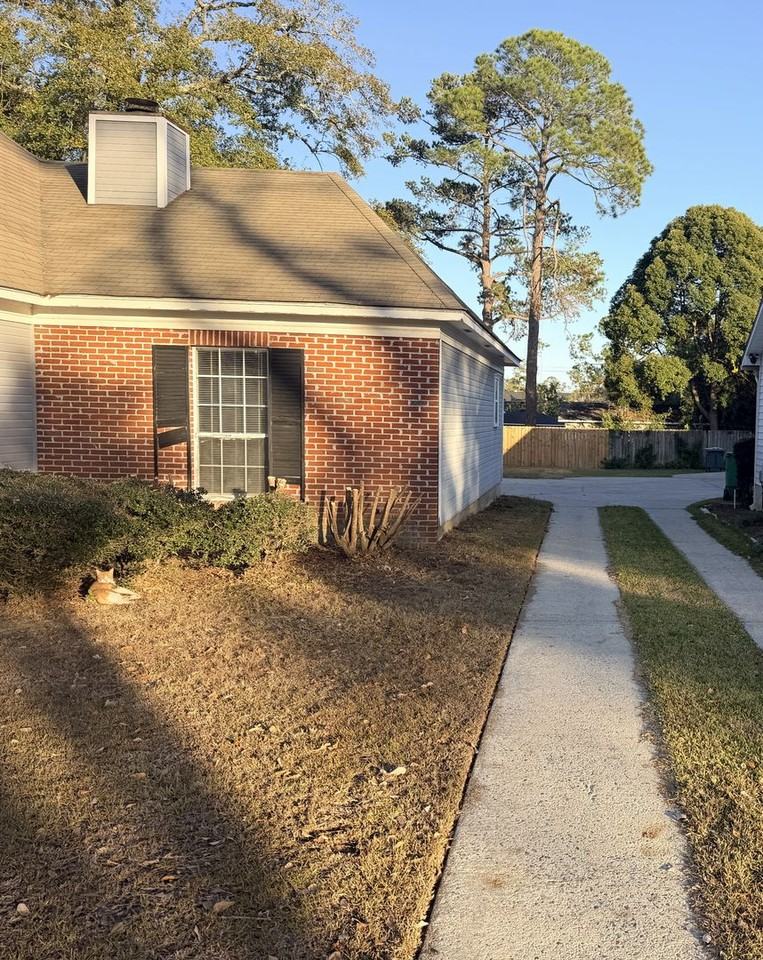 2207 N Toombs St - Photo 2 of 22