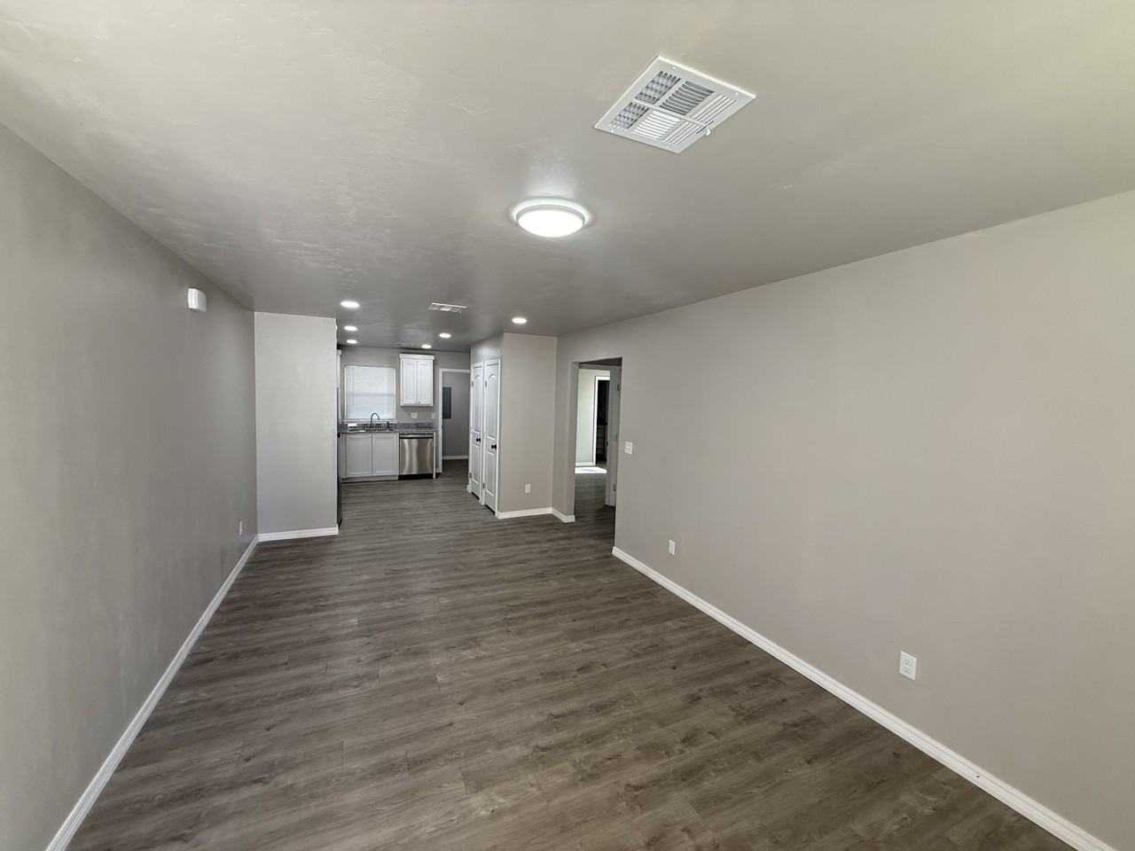 218 North Johnston Avenue - Photo 2 of 6