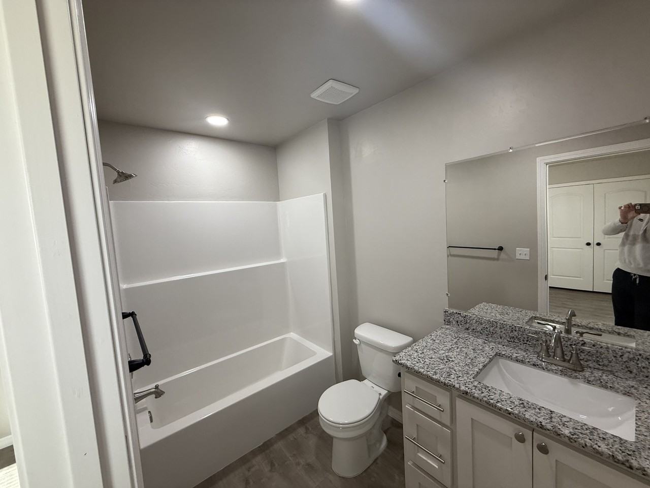 218 North Johnston Avenue - Photo 3 of 6