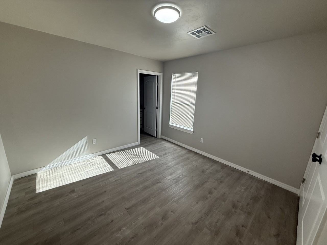 218 North Johnston Avenue - Photo 6 of 6