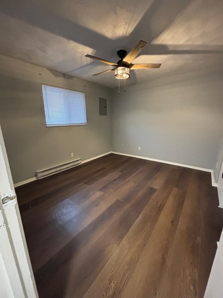 759 West Locust Street - Photo 3 of 8