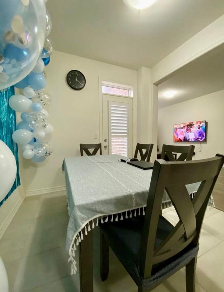 1575 Chretien St - Photo 3 of 20