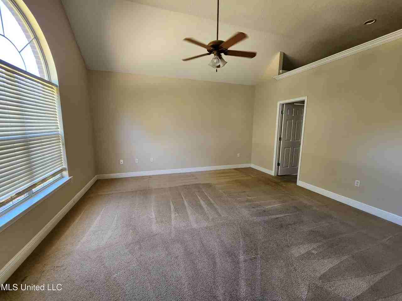 6320 Luckey Ln - Photo 4 of 12