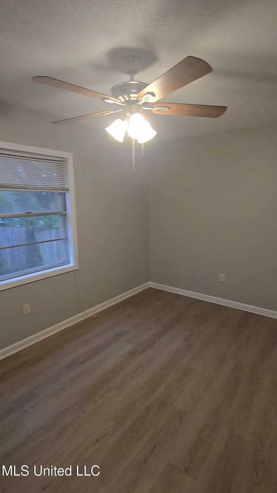 1650 Hickory Dr - Photo 7 of 13