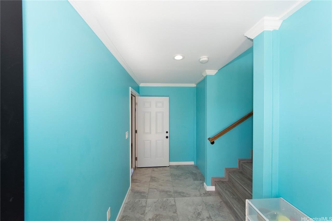 933 18th Ave - Photo 2 of 18