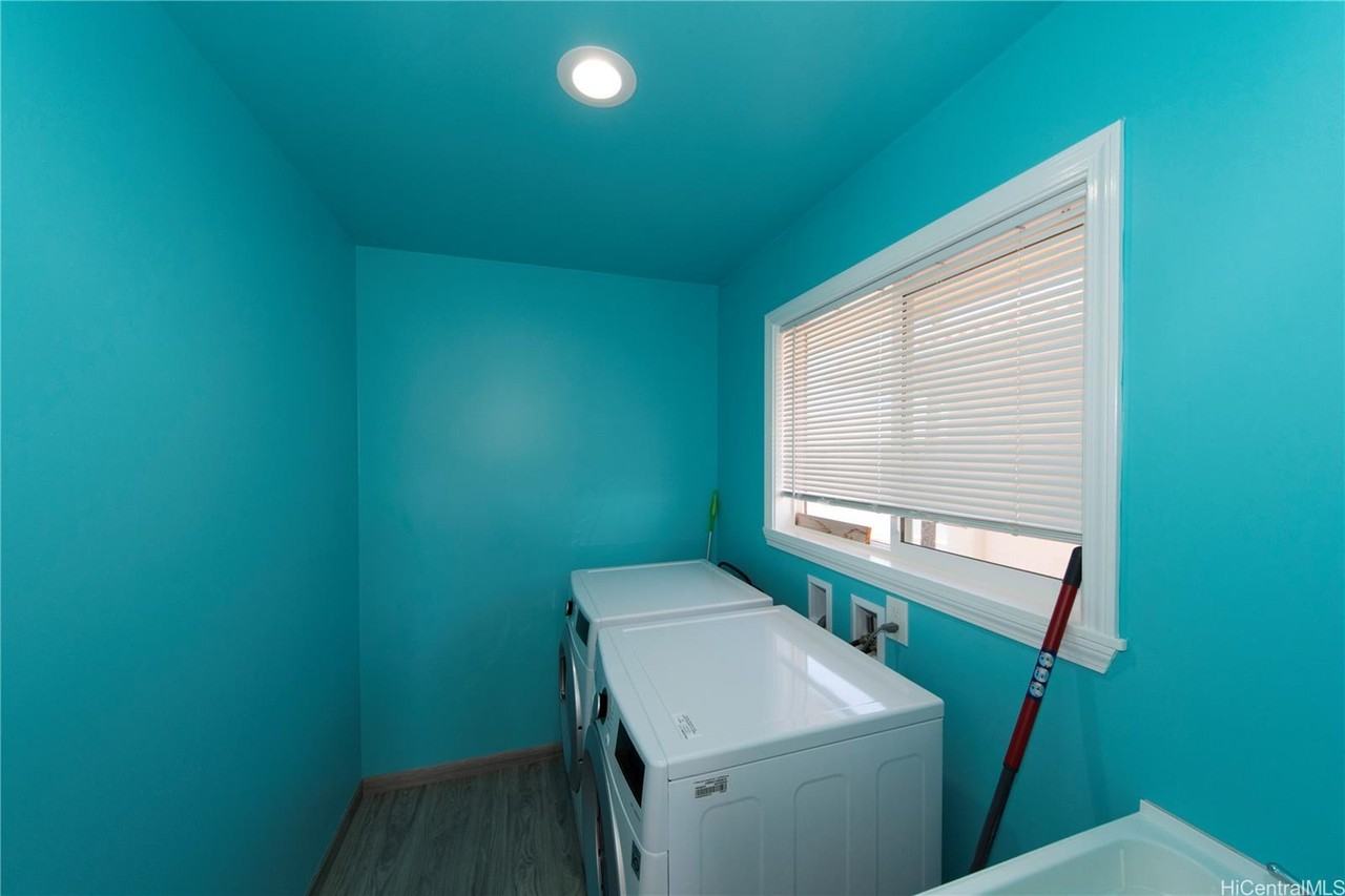 933 18th Ave - Photo 7 of 18