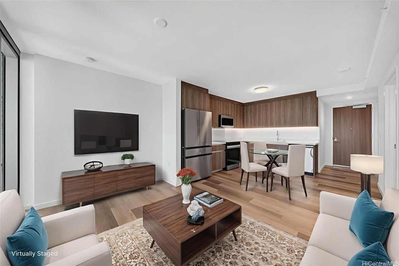 1500 Rycroft St #2403R - Photo 3 of 25