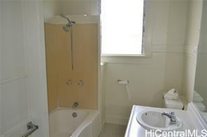 843 Kapahulu Ave #A - Photo 5 of 6